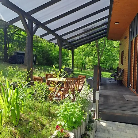 Szalonka Vendeghaz * Kemence